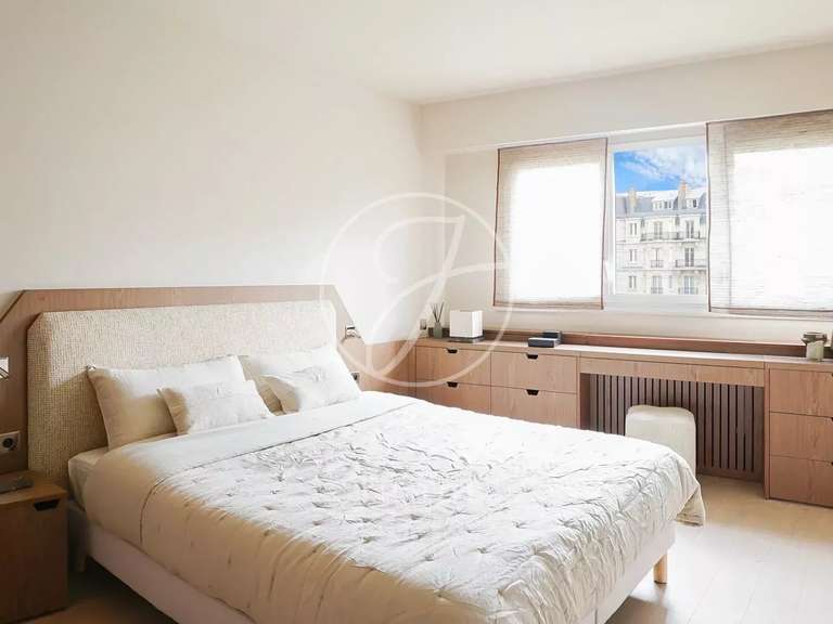 Appartement Paris 7e - 2 chambres - 93m²