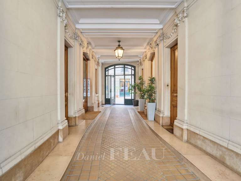 Appartement Paris 7e - 3 chambres - 77m²