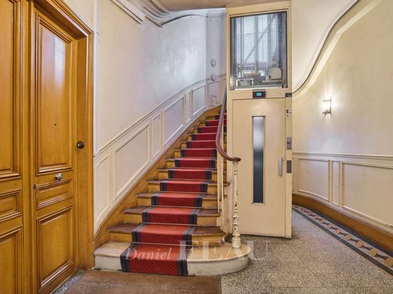 Appartement Paris 7e - 3 chambres - 77m²