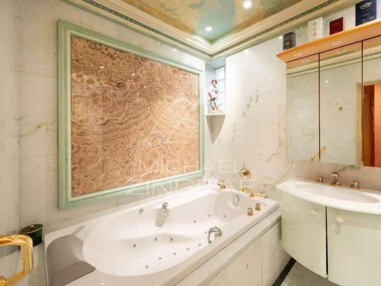 Apartment Paris 7e - 218m²