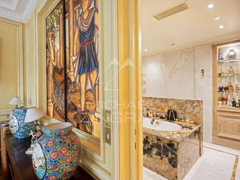 Apartment Paris 7e - 218m²