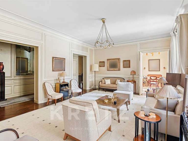 Apartment Paris 7e - 3 bedrooms - 176m²