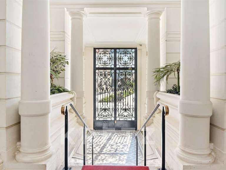 Apartment Paris 7e - 3 bedrooms - 176m²