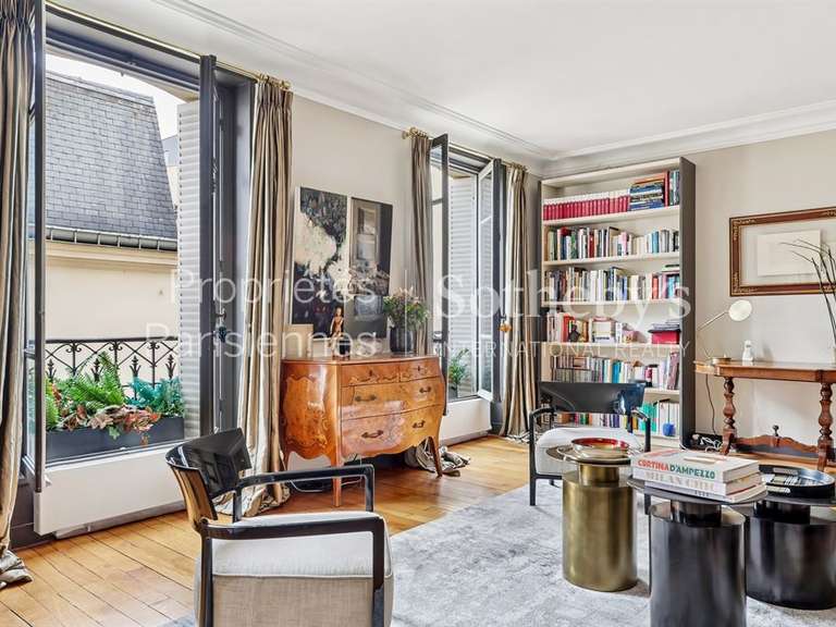 Appartement Paris 7e - 2 chambres - 74m²