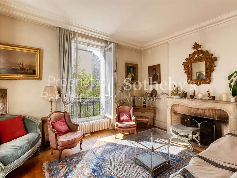 Appartement Paris 7e - 3 chambres - 134m²