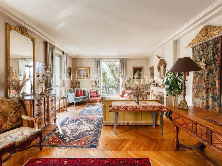 Appartement Paris 7e - 3 chambres - 134m²