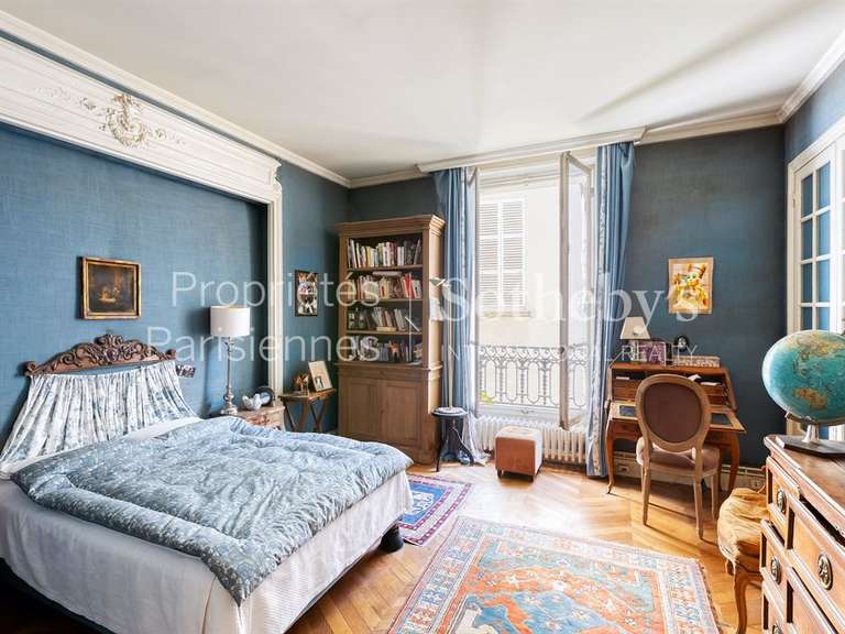 Appartement Paris 7e - 3 chambres - 134m²