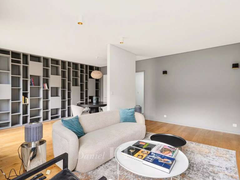 Appartement Paris 7e - 2 chambres - 66m²