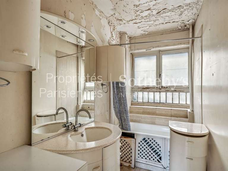 Appartement Paris 7e - 2 chambres - 72m²