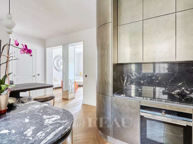 Appartement Paris 7e - 2 chambres - 96m²