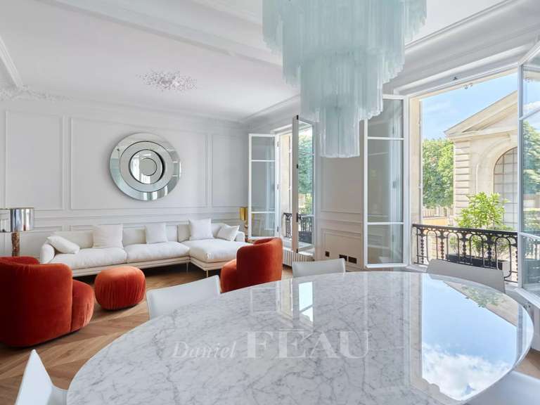 Appartement Paris 7e - 2 chambres - 96m²