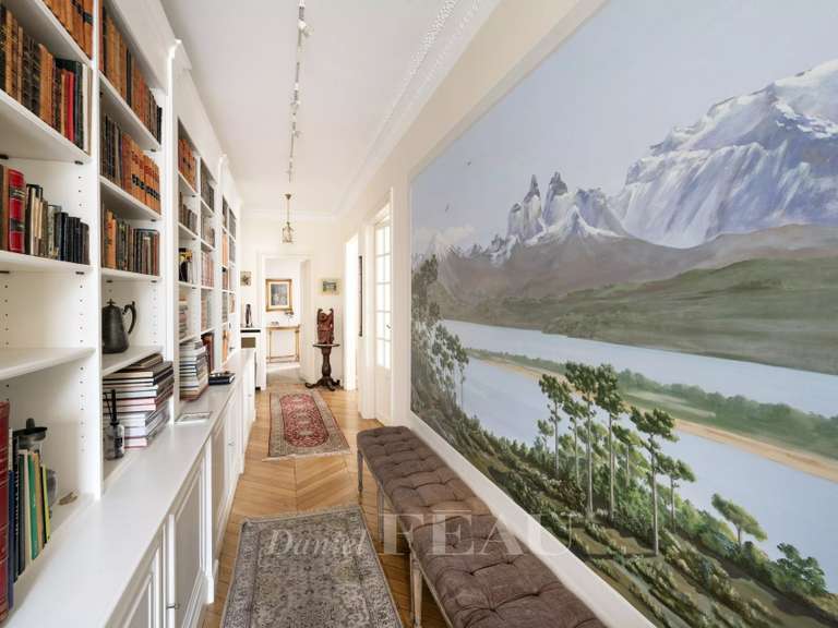 Appartement Paris 7e - 3 chambres - 145m²