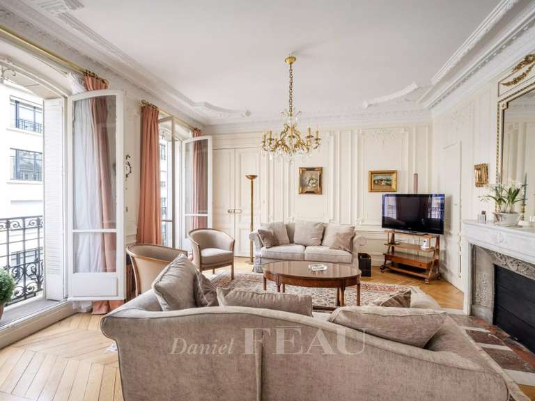 Appartement Paris 7e - 3 chambres - 145m²