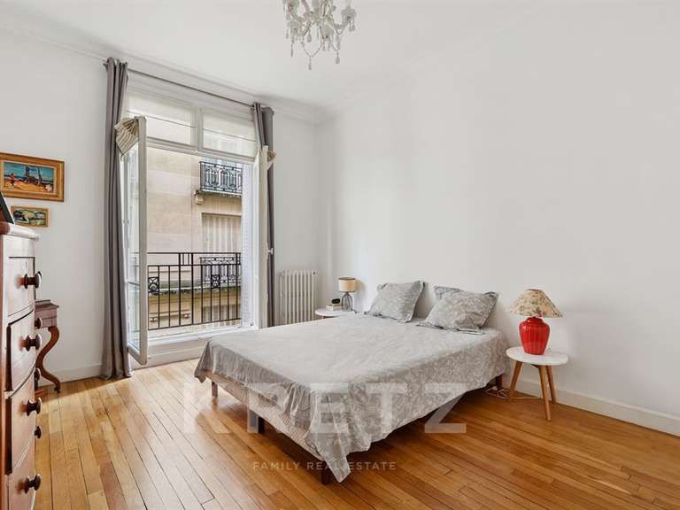 Appartement Paris 7e - 2 chambres - 103m²