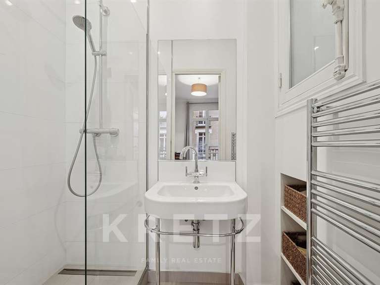 Appartement Paris 7e - 2 chambres - 103m²