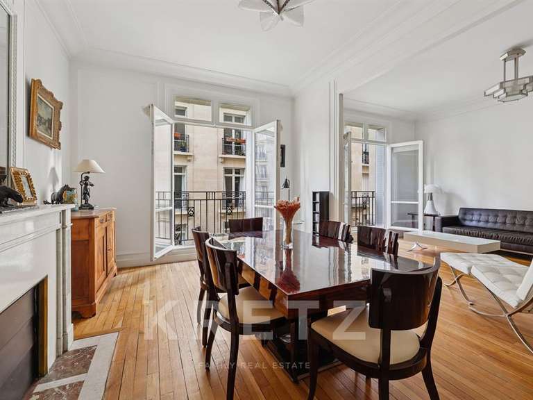 Appartement Paris 7e - 2 chambres - 103m²