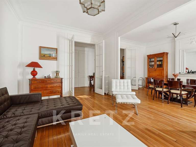 Appartement Paris 7e - 2 chambres - 103m²