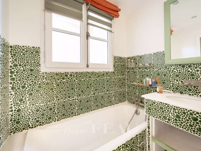 Appartement Paris 7e - 2 chambres - 76m²