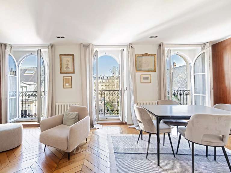Appartement Paris 7e - 2 chambres - 76m²
