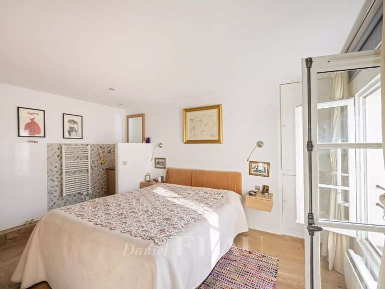 Appartement Paris 7e - 2 chambres - 76m²