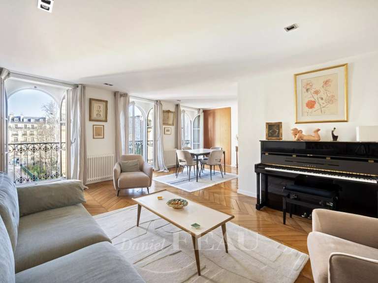 Appartement Paris 7e - 2 chambres - 76m²