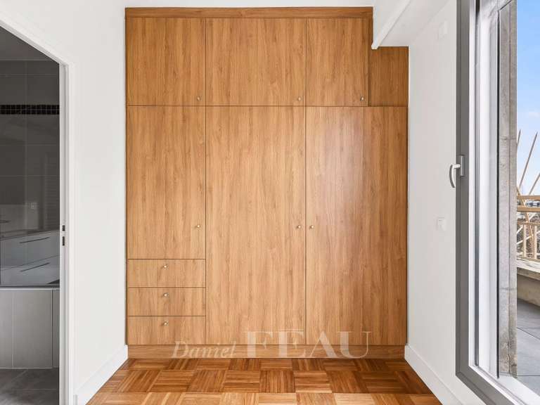 Appartement Paris 7e - 2 chambres - 111m²