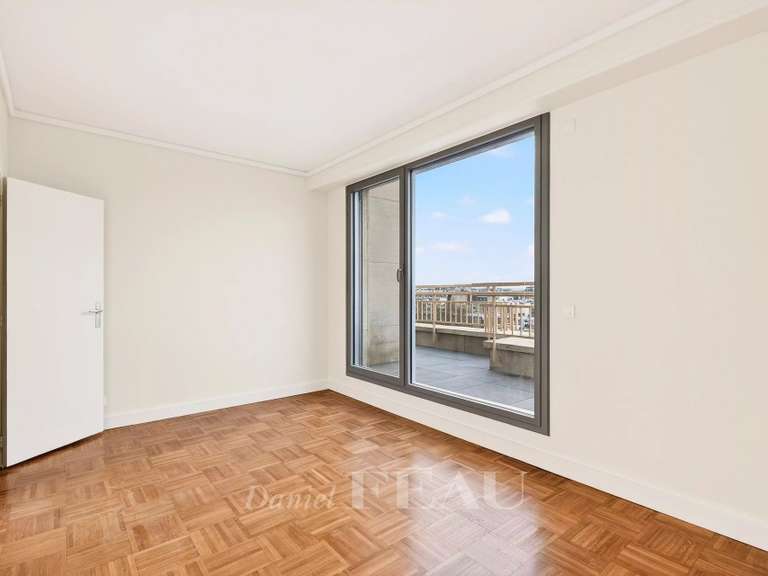 Appartement Paris 7e - 2 chambres - 111m²