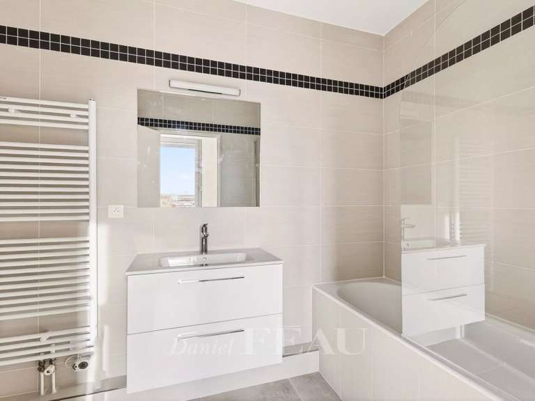 Appartement Paris 7e - 2 chambres - 111m²