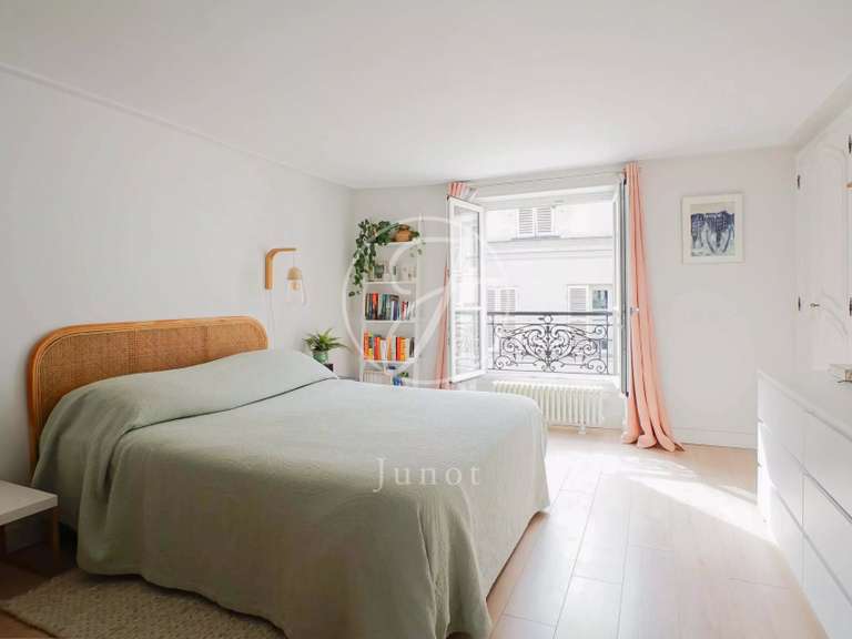 Appartement Paris 7e - 2 chambres - 68m²