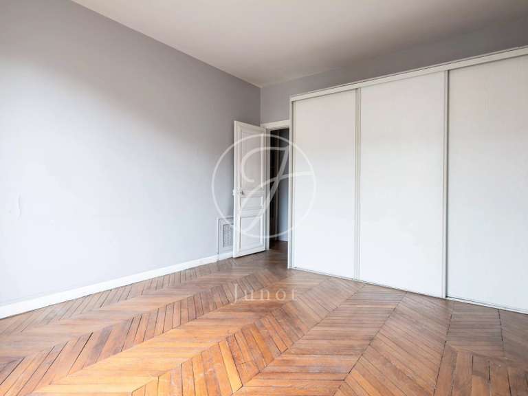 Appartement Paris 7e - 2 chambres - 112m²