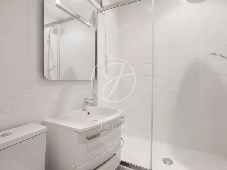 Appartement Paris 7e - 2 chambres - 112m²