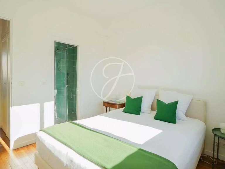 Appartement Paris 7e - 2 chambres - 94m²