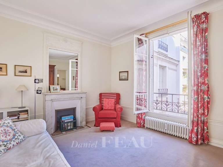 Appartement Paris 7e - 2 chambres - 68m²