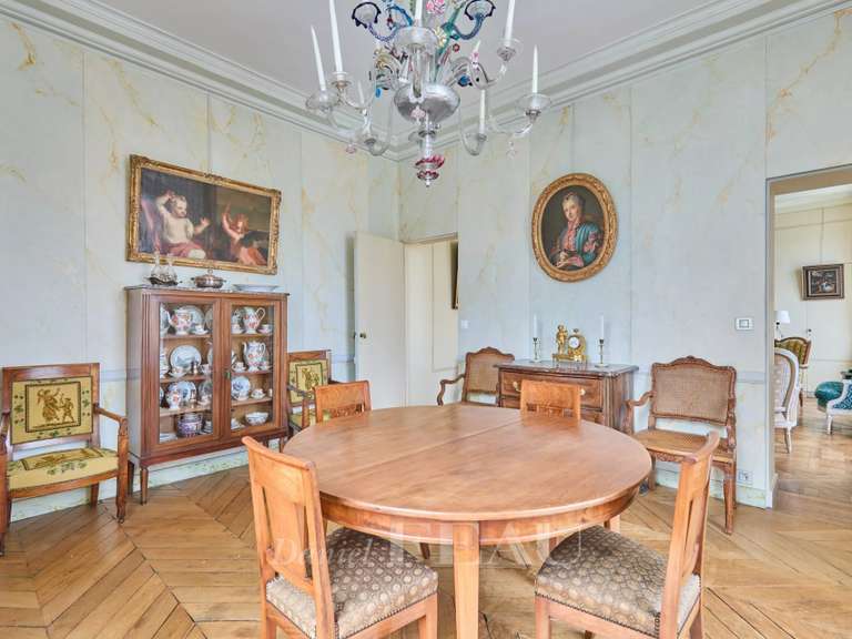 Apartment Paris 7e - 2 bedrooms - 110m²