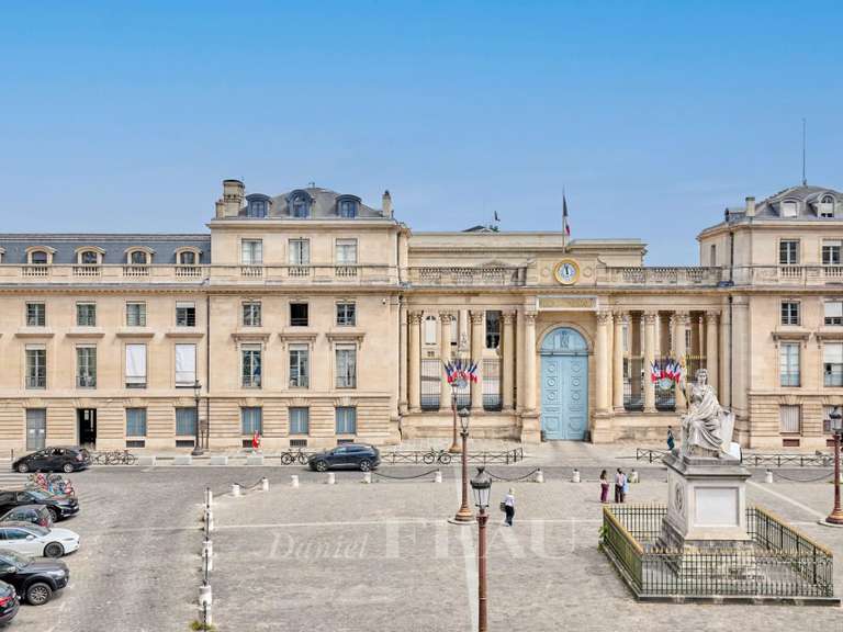 Apartment Paris 7e - 2 bedrooms - 110m²