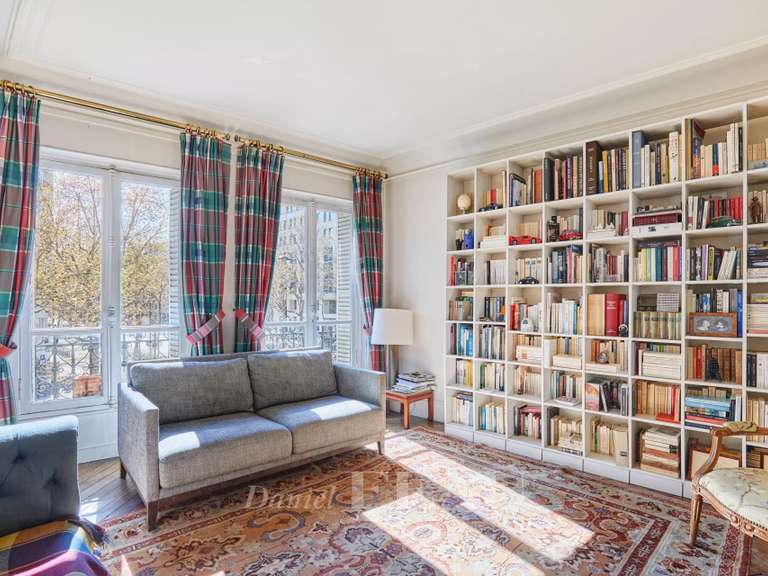 Appartement Paris 7e - 3 chambres - 107m²