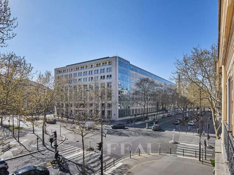 Appartement Paris 7e - 3 chambres - 107m²