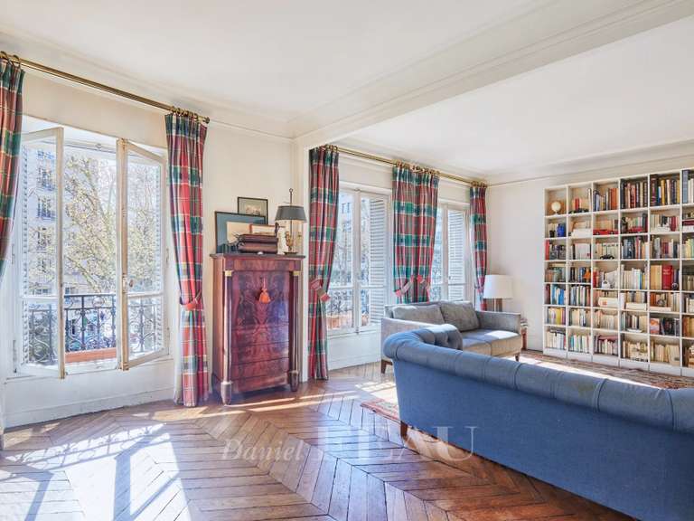 Appartement Paris 7e - 3 chambres - 107m²