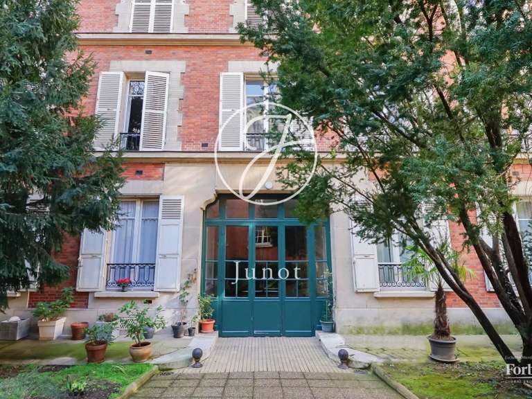 Appartement Paris 7e - 2 chambres - 85m²