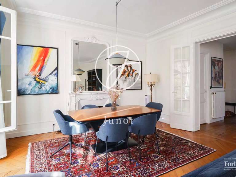 Appartement Paris 7e - 2 chambres - 85m²