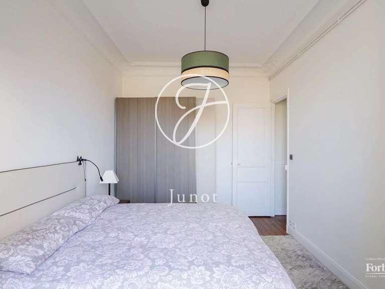 Appartement Paris 7e - 2 chambres - 85m²