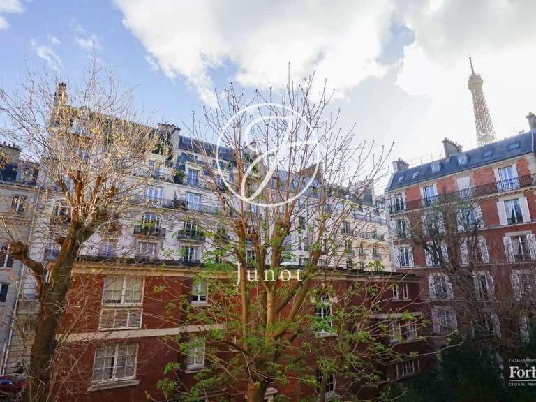 Appartement Paris 7e - 2 chambres - 85m²