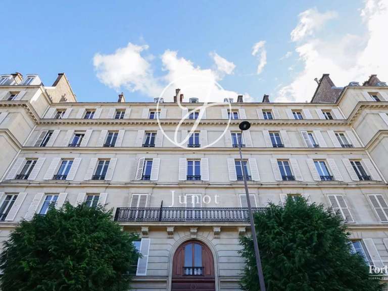 Appartement Paris 7e - 2 chambres - 85m²