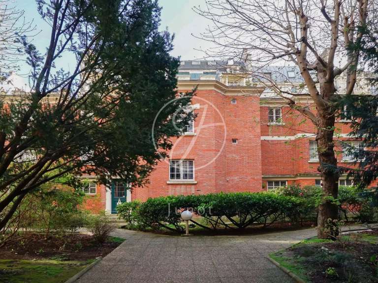 Appartement Paris 7e - 2 chambres - 85m²