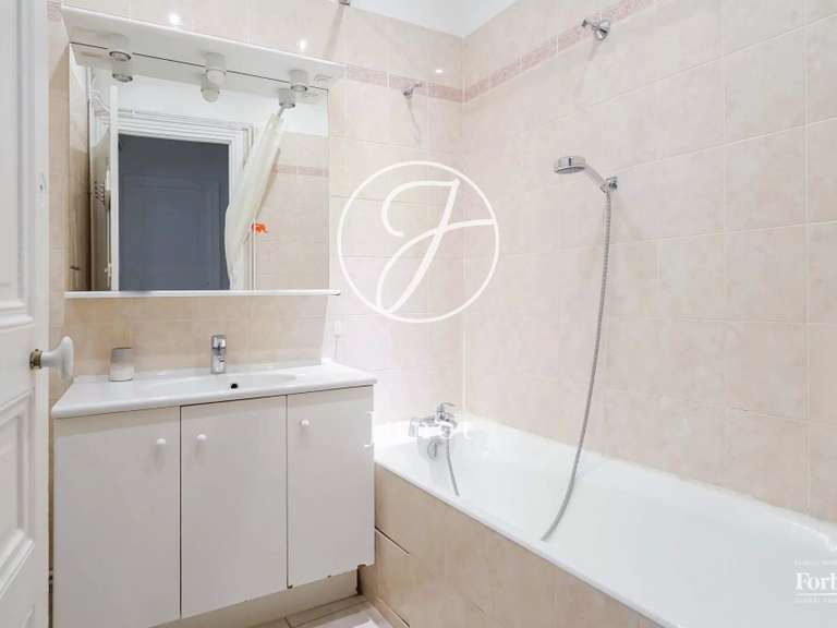 Appartement Paris 7e - 2 chambres - 85m²