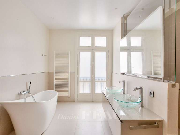 Apartment Paris 7e - 3 bedrooms - 199m²