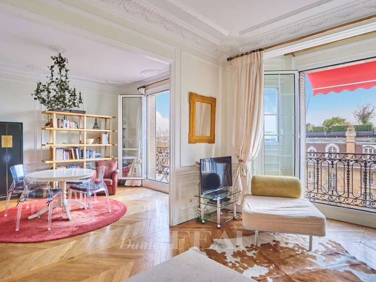 Appartement Paris 7e - 2 chambres - 105m²