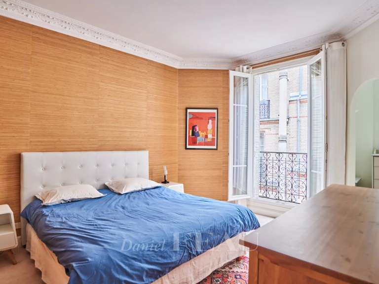Appartement Paris 7e - 2 chambres - 105m²