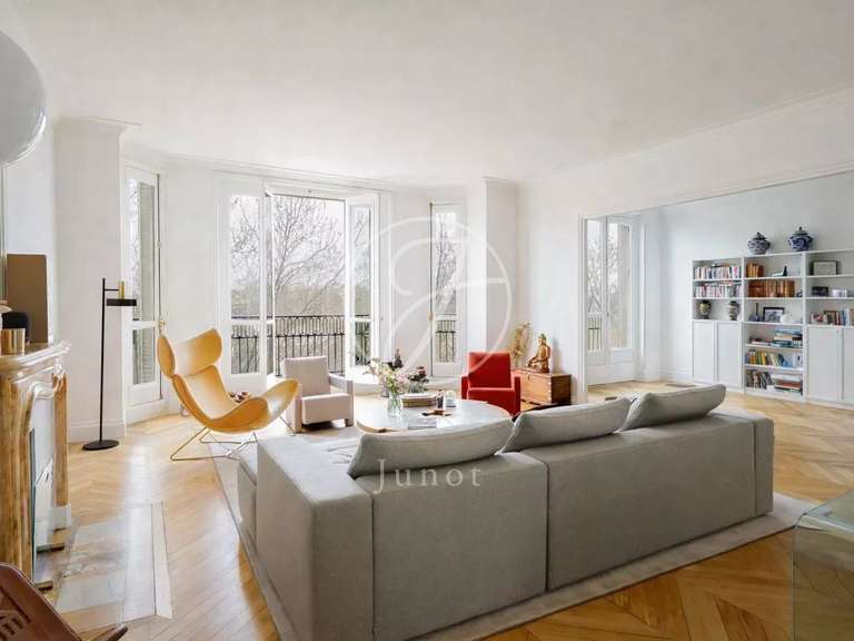 Appartement Paris 7e - 3 chambres - 199m²