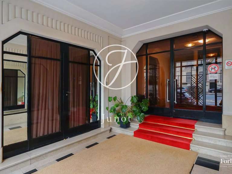 Appartement Paris 7e - 3 chambres - 199m²